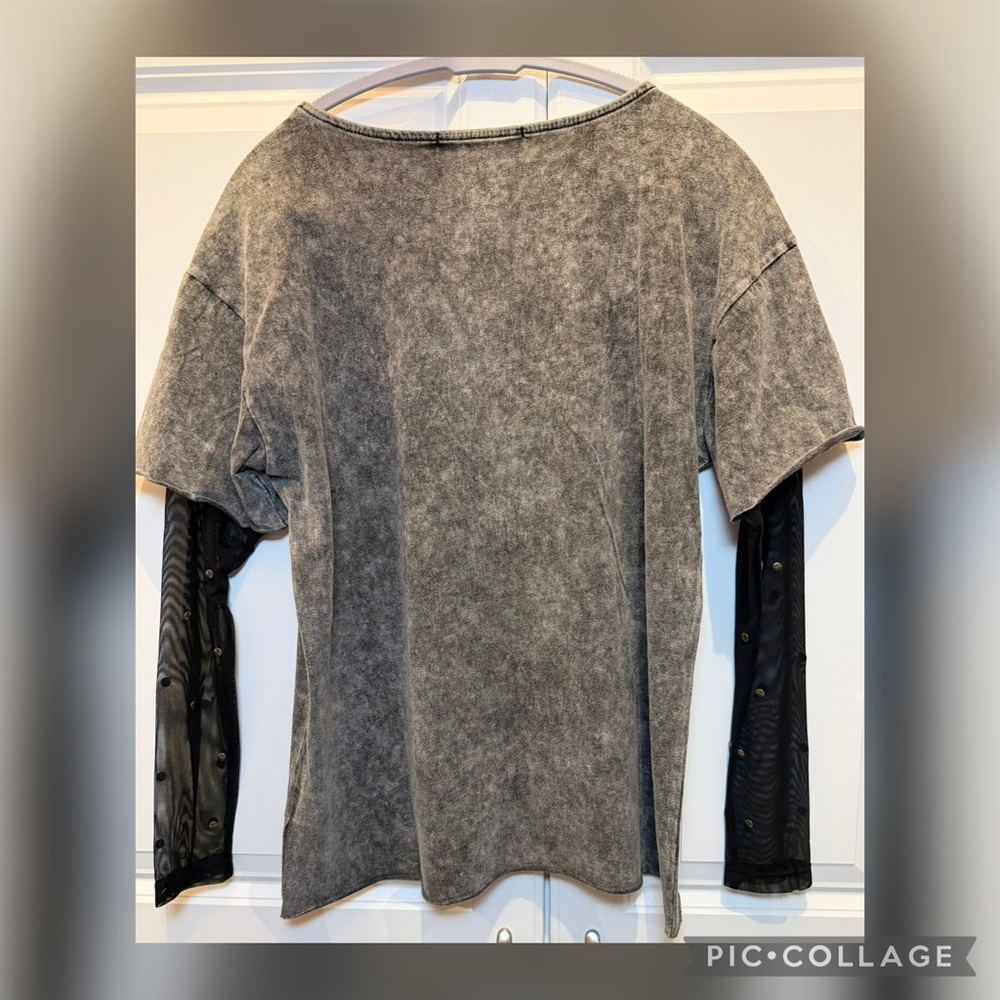 Rowdy Crowd NWT Western Bull Skull Graphic Top Mesh Sleeve Studded - Picture 2 of 4